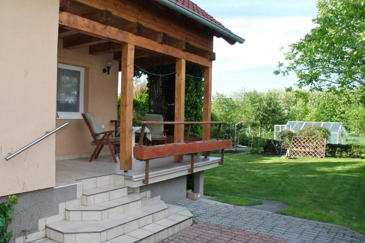 Cottage Near Slovakiaring Mihalfai Majer Buitenkant foto
